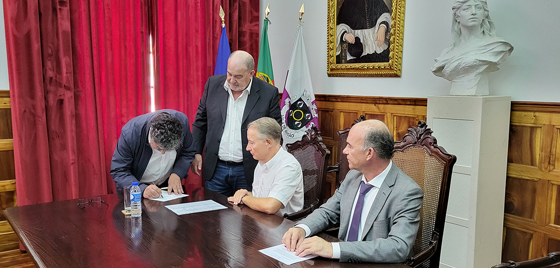 Imagem 1 assinatura consignação - Empreitada de melhoria do acesso do IC8 ao Parque Empresarial do Camporês em Ansião, Leiria