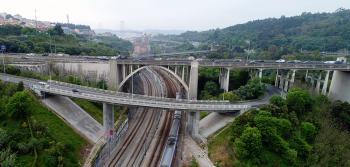 Condicionamento noturno do Viaduto Duarte Pacheco